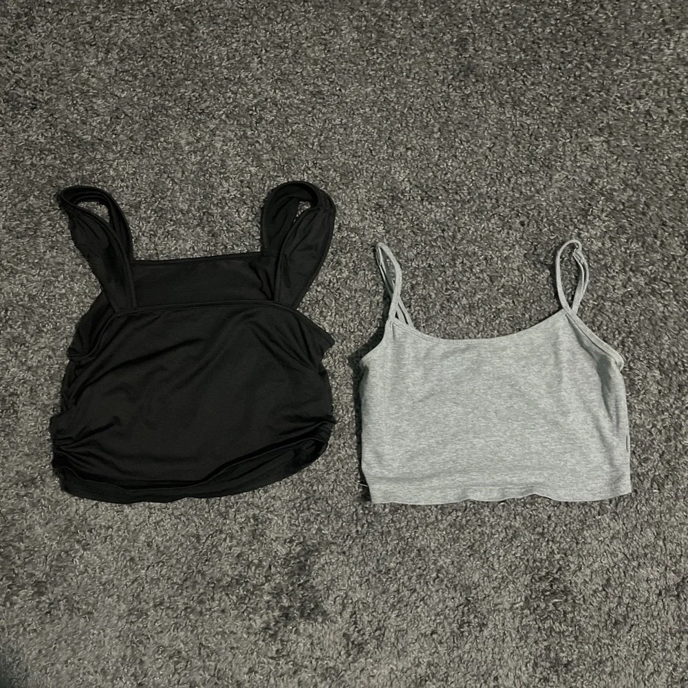 crop top‎ a lot of 3 Shein Black M Shein Gray Size S Forever 21 Olive Sz S